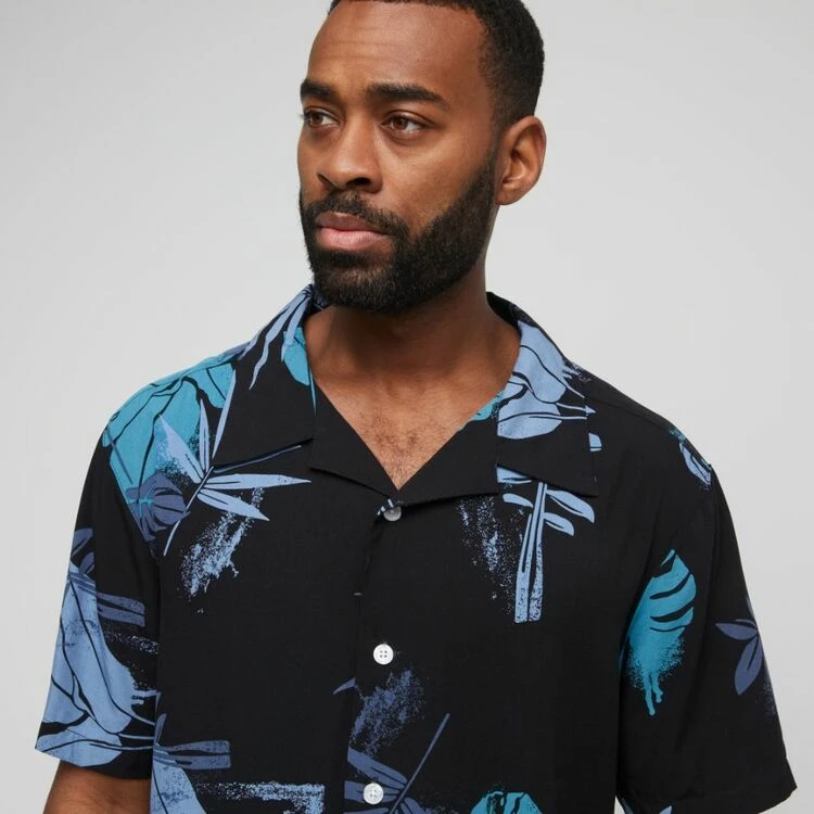 Lee Cooper Viscose Yardage Print Short Sleeve Shirt Black - Image 2